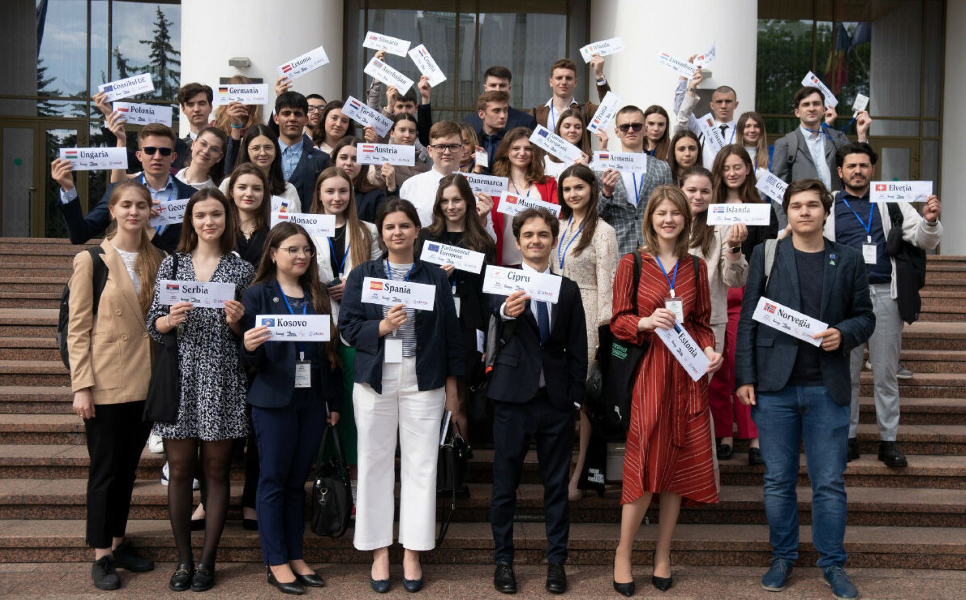 Young European Ambassadors organise European Political Community Summit Simulation for Moldovan Youth