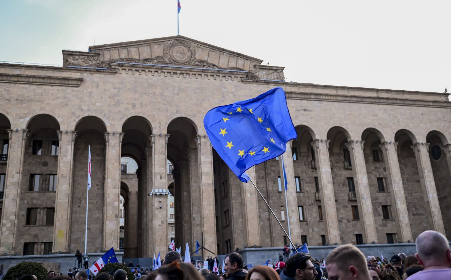 Georgia: EU deplores ‘rushed’ adoption of legislative package on ‘family values and protection of minors’
