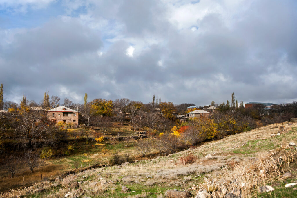 “Зеленое” село Ашнак: Как ЕС поддерживает Армению в переходе на использование энергии, получаемой из возобновляемых источников