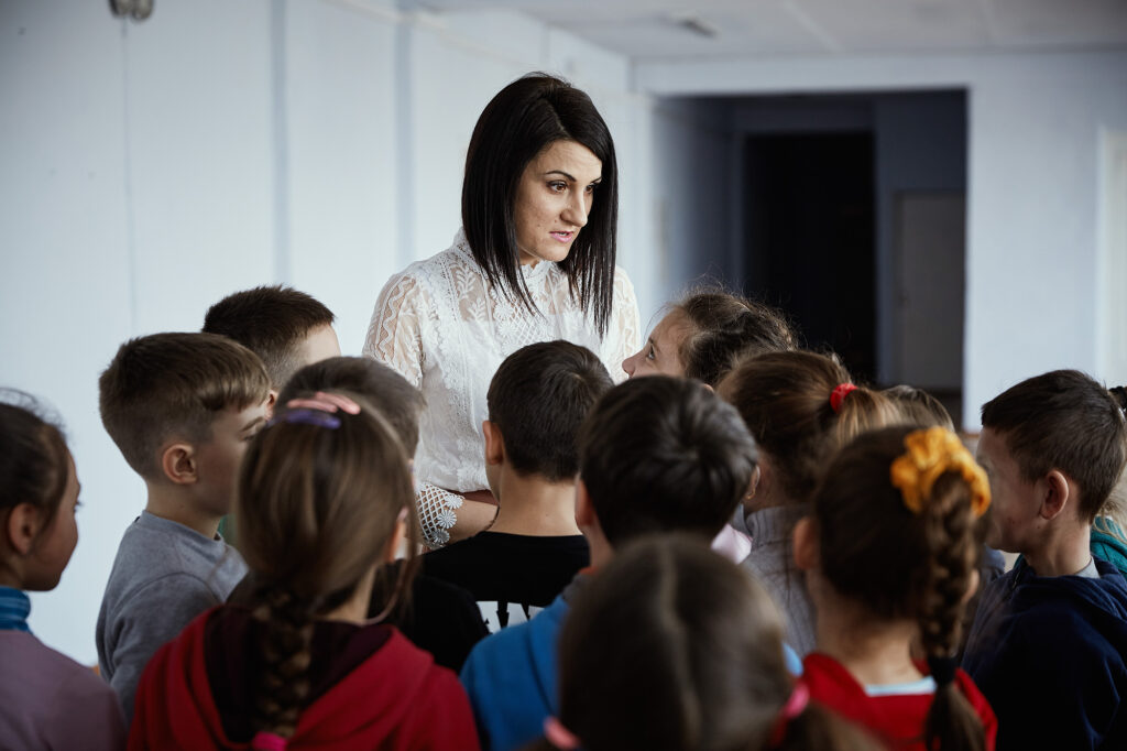Victoria Isac, profesoara care a adus, cu ajutorul UE, noțiunea de „bullying” la ea în comunitate