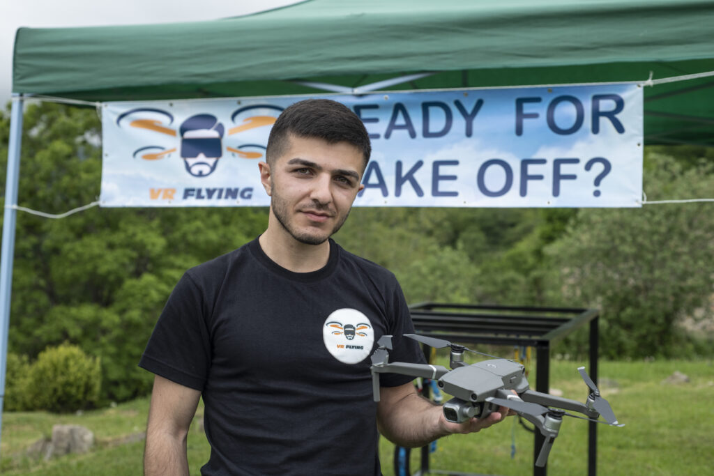 Virtual flights with EU4Youth: Young man from Armenia implements innovative tourism project with EU support