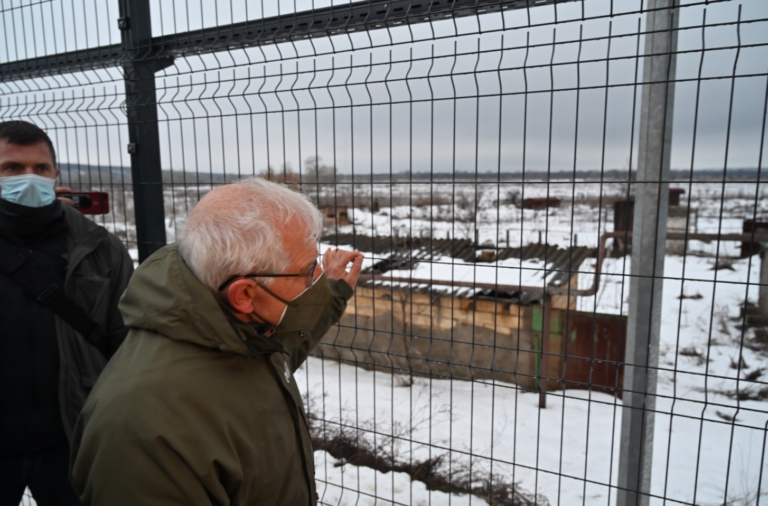 Жозеп Боррель відвідав Україну: ЄС підтримує країну на тлі зовнішніх загроз