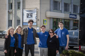 Быть рядом и в радости, и в горе: Послы европейской молодежи из Молдовы направили гуманитарную помощь в Чернигов