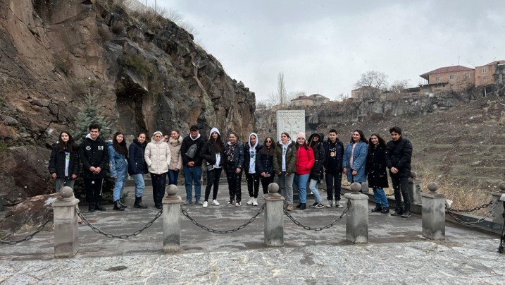 YEAs in Armenia: World Water Day Beach Clean Up in Oshakan