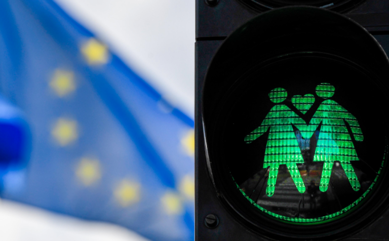 Любовь без страха: ЕС отмечает Международный день борьбы с гомофобией, трансфобией и бифобией