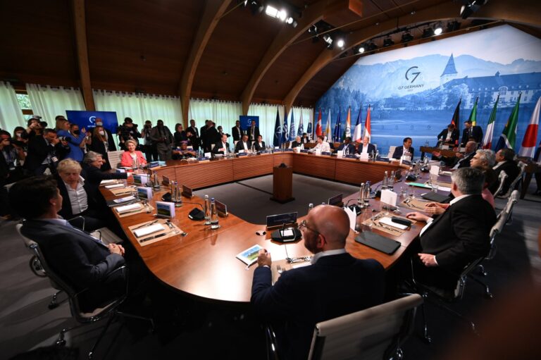 Liderii G7 afirmă că vor intensifica presiunea economică și politică asupra regimului lui Putin și a complicilor săi din Belarus