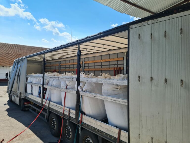 ЕС помог доставить в Украину 140 тонн семян гречихи из Канады