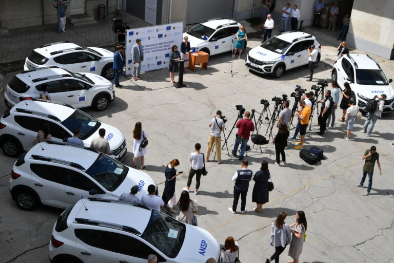 EU and WHO donate vehicles to Moldova to support vaccination drive