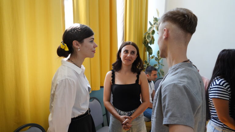 EU4Youth Alumni help young Ukrainians to develop skills and contribute to victory
