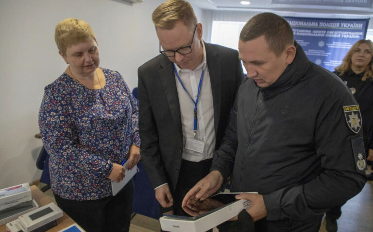 Ukraine: EUAM delivers IT equipment to National Police