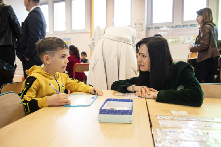ЄС підтримає доступ до освіти в Україні та репатріацію евакуйованих пацієнтів