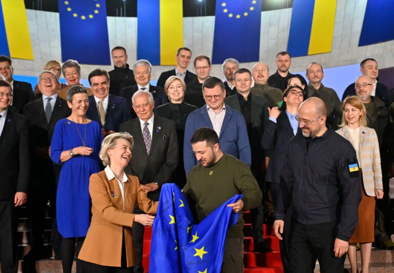 ЄС анонсував новий пакет допомоги Україні на 450 мільйонів євро на 2023 рік