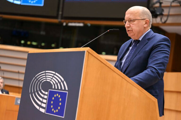 Европейский парламент: работа над будущим Украины в ЕС должна начаться уже сейчас