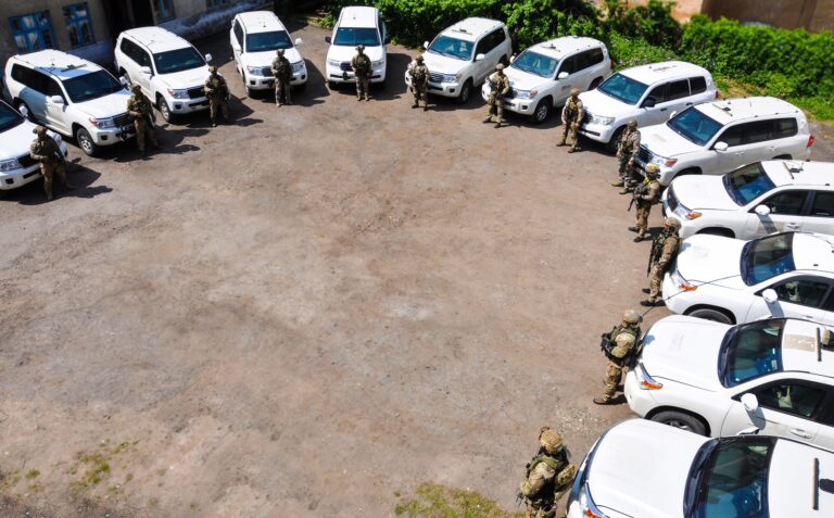 European Union Advisory Mission hands over 13 armoured cars to Ukrainian policemen in liberated territories