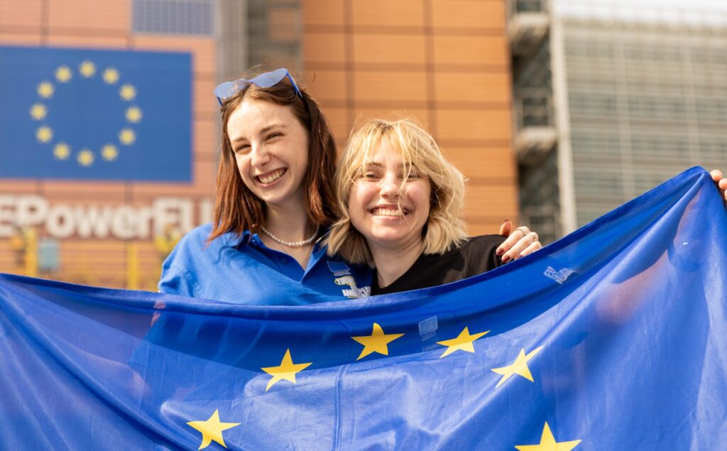 Construiește-ți viitorul: click aici pentru oportunități, sprijin și inspirație din partea UE