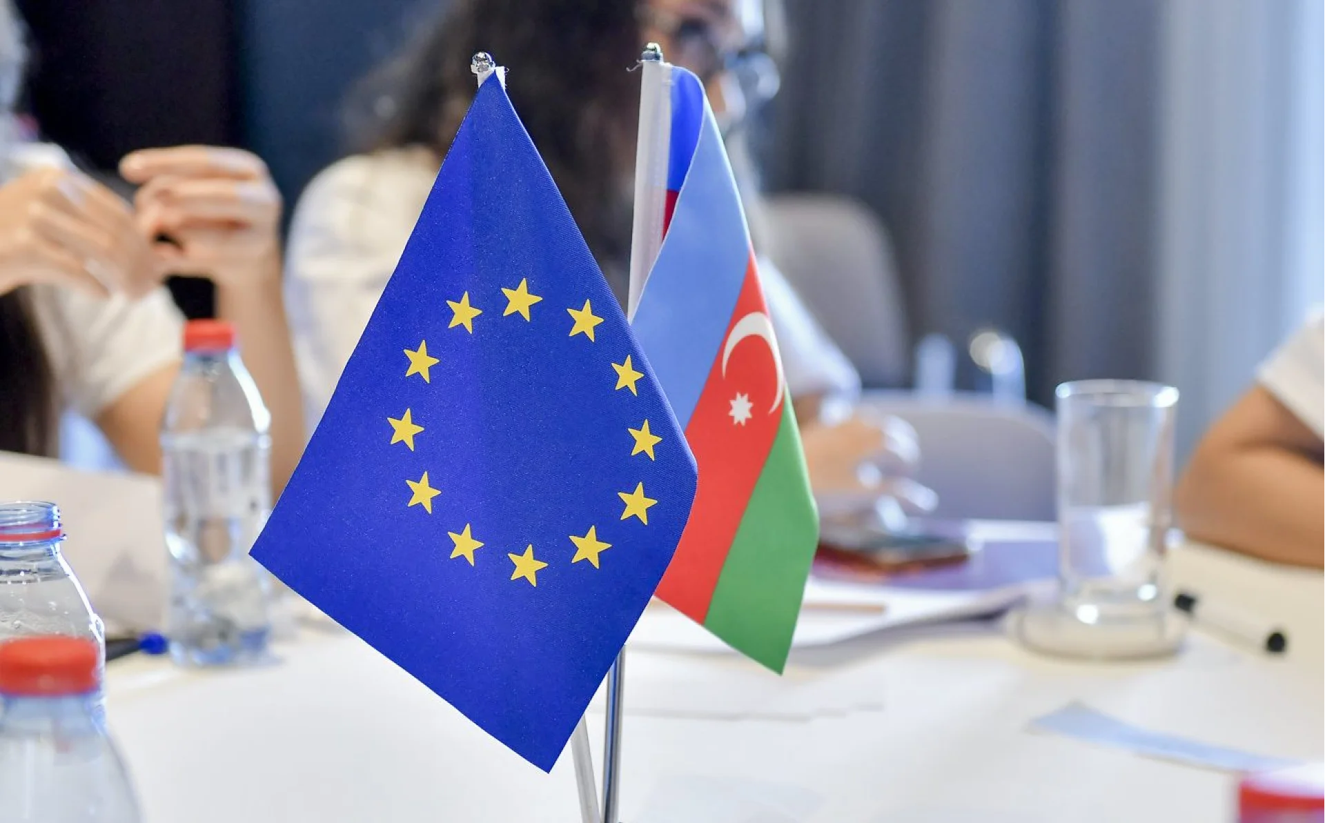 Azerbaijan: EU concern at sentencing of journalists and political activists