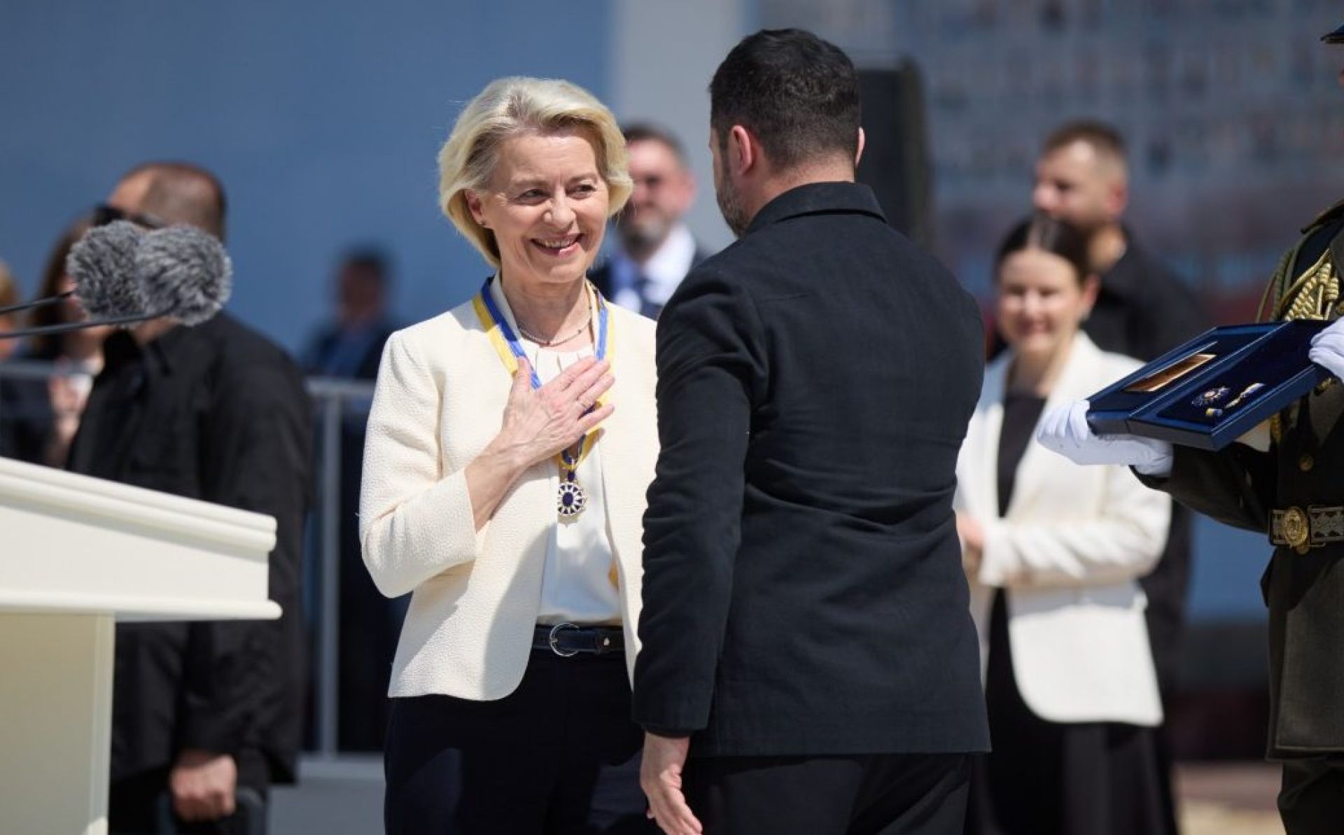 Von der Leyen presented with Order of Europe in Ukraine