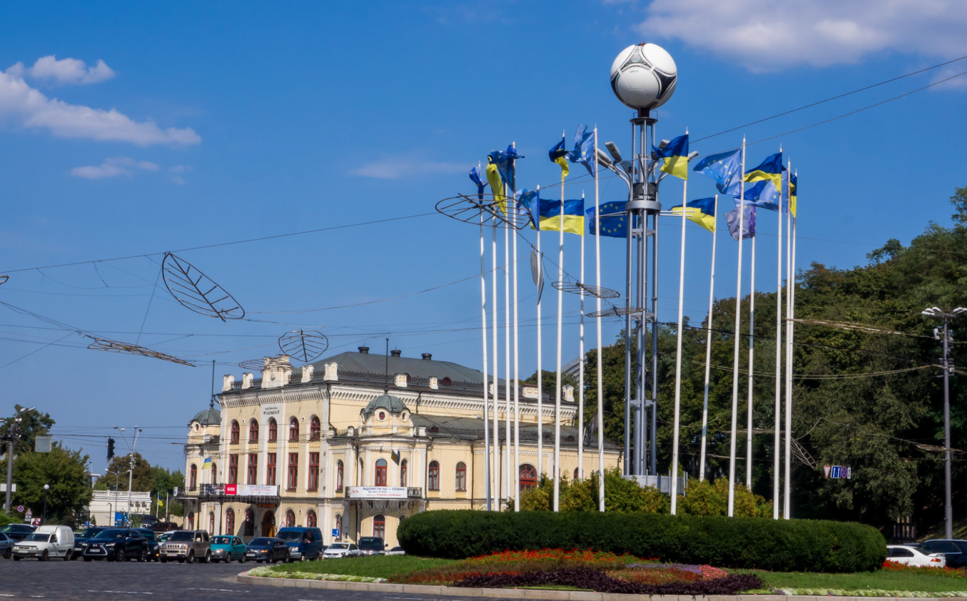 ЄІБ інвестував в Україну понад півмільярда євро у 2021 році 