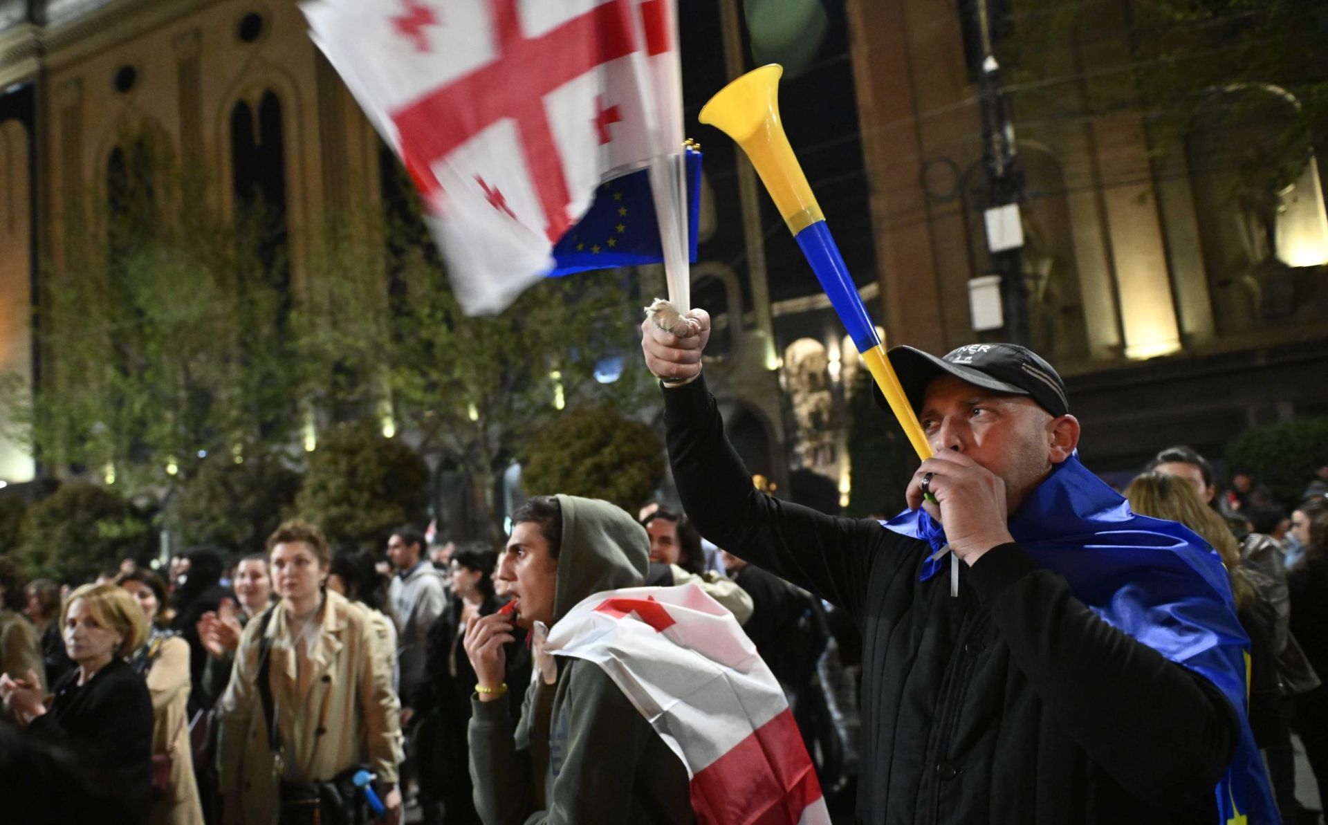 Georgia: EU calls on authorities to urgently revert to the EU path, enlargement conclusions say