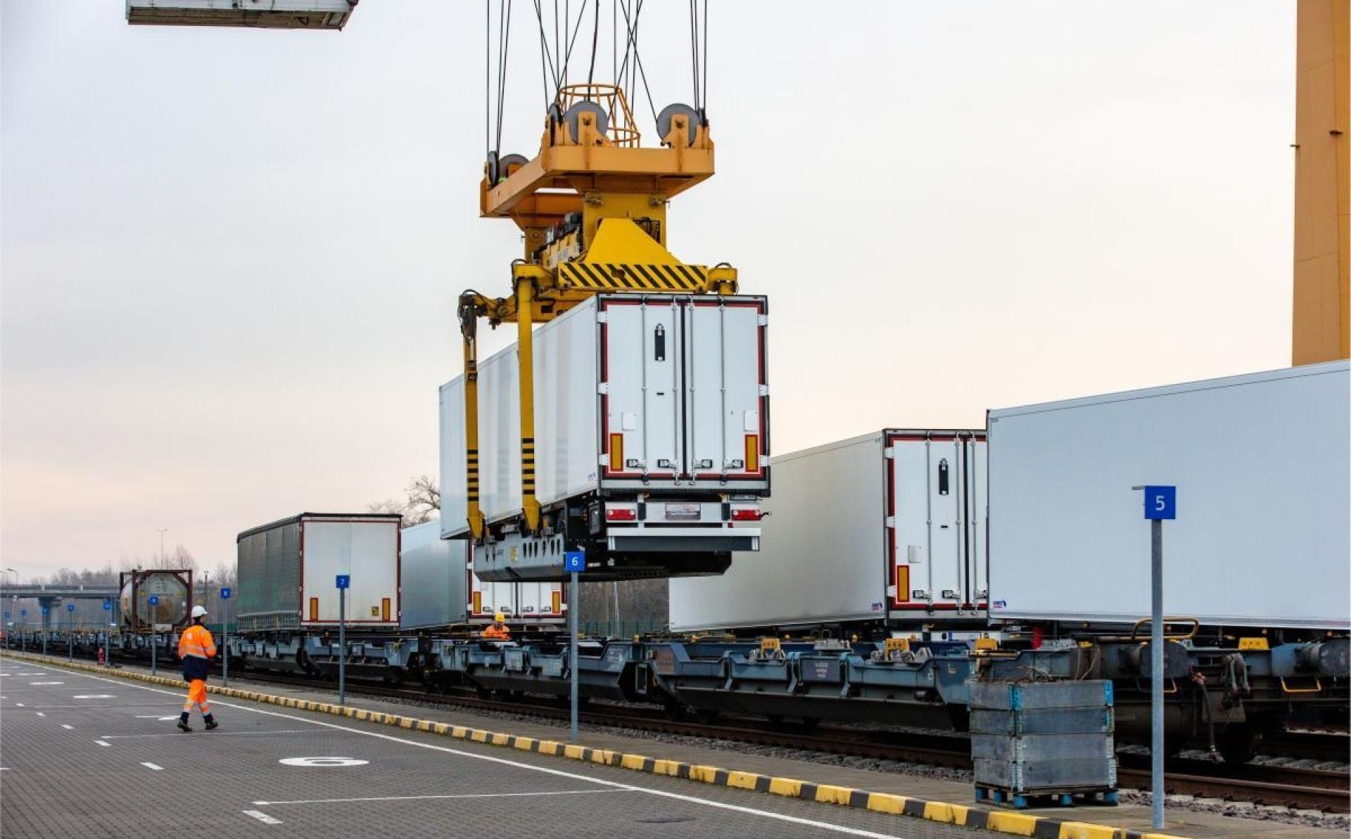 Ukraine exported around 226 million tonnes of goods via Solidarity Lanes since May 2022