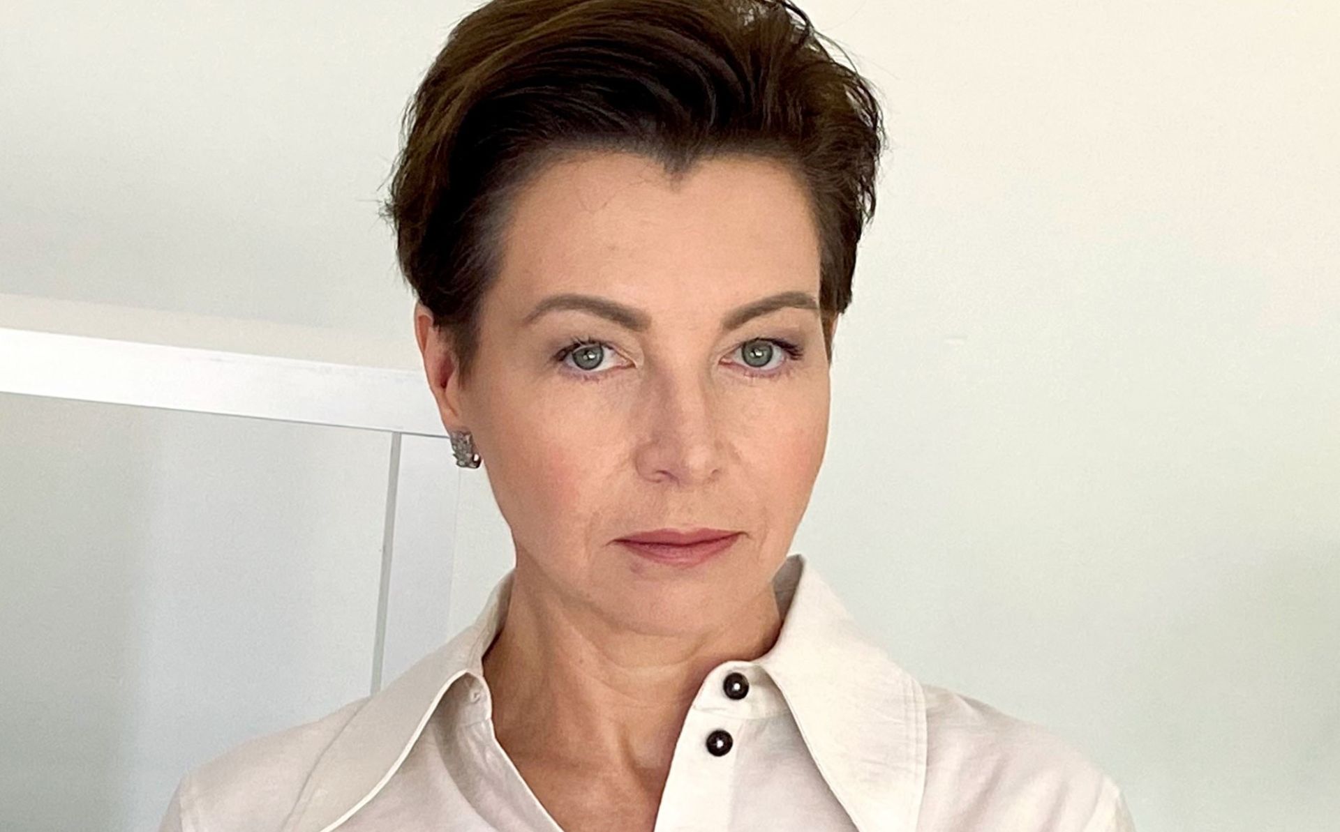 Оксана Соколова: «Ми транслюємо новини в прямому ефірі з бомбосховища в підвалі»